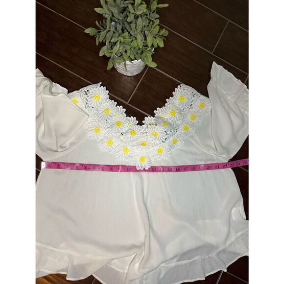 Judith March oversized low shoulder daisy top sz small - Picture 7 of 8